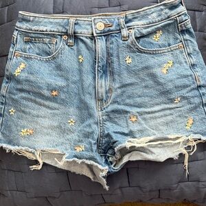 American Eagle Jean Cut-off Shirts Embroidered Flowers!